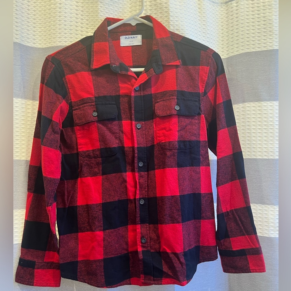 Plaid flannel button up shirt for boys size large. Old navy